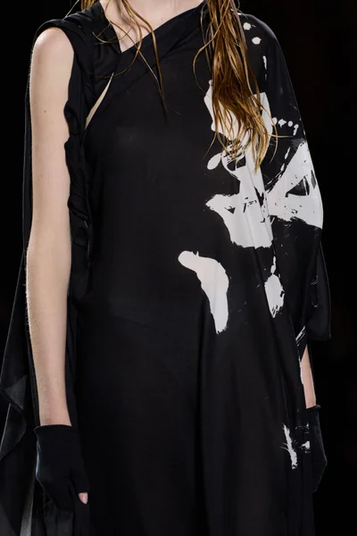 Look 13